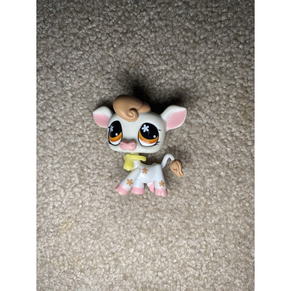 Hasbro Littlest Pet Shop LPS #476 White Cow Orange Flower Eyes Yellow Bell